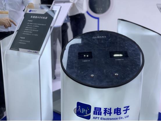 晶科电子108像素ADB车规级光源闪亮ALE，晶科微电子引领智能车灯新纪元